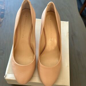 Soft beautiful Tea Rose wedges from Banana Republic